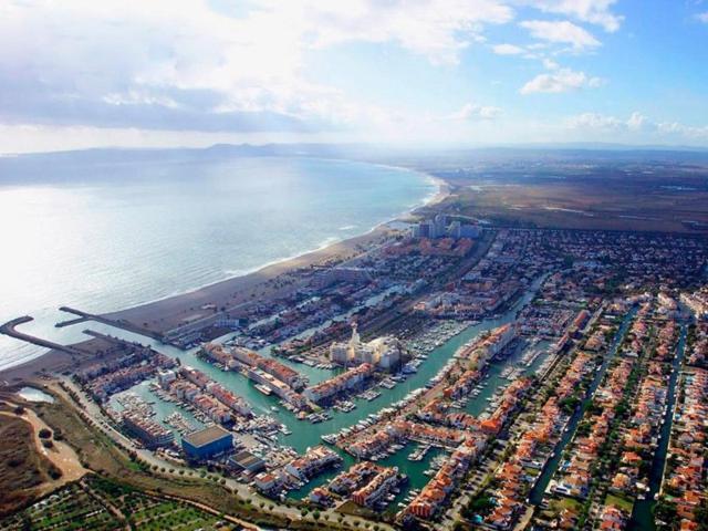 Vistas Frontales Al Mar Daire Empuriabrava Dış mekan fotoğraf