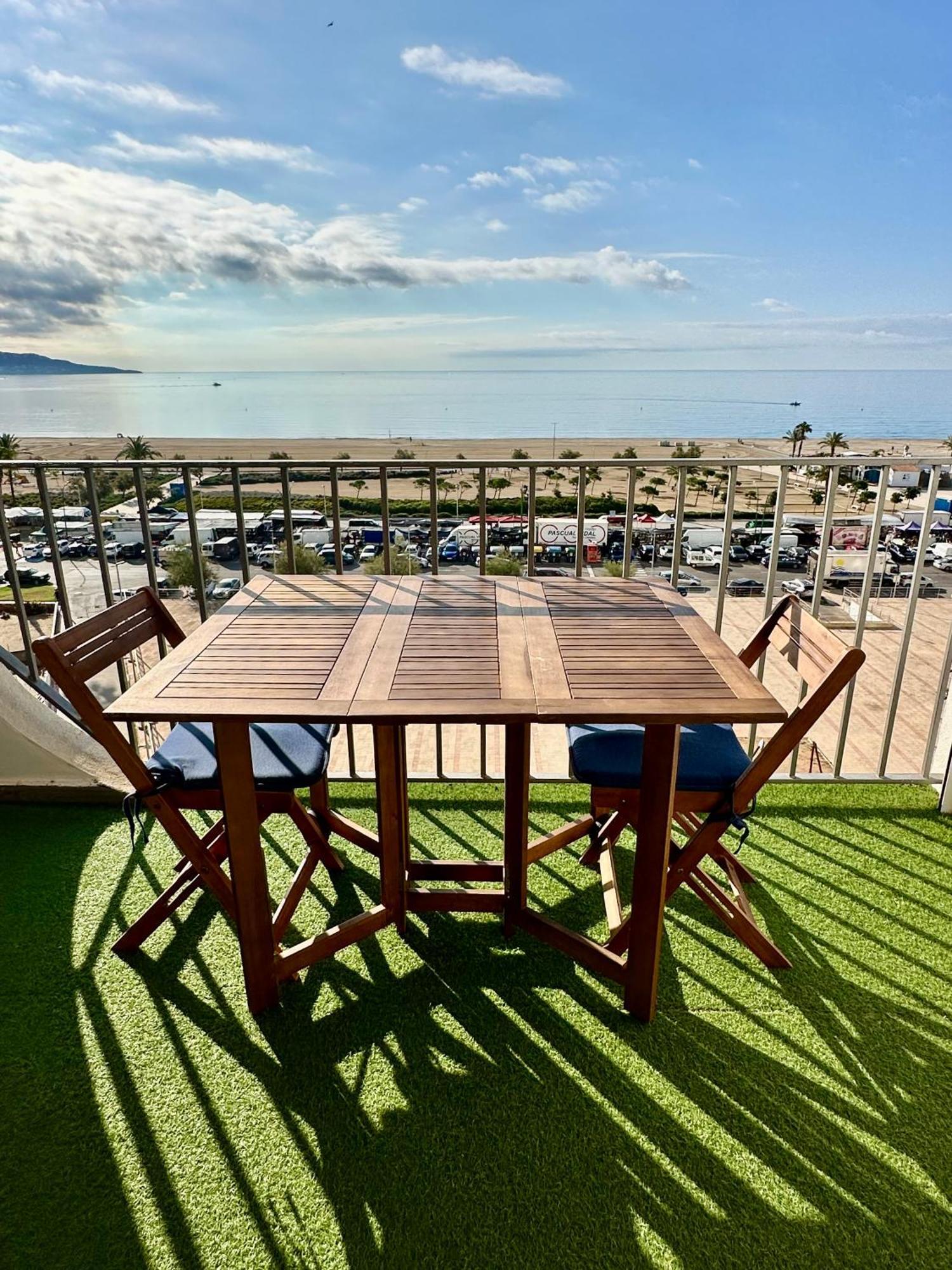 Vistas Frontales Al Mar Daire Empuriabrava Dış mekan fotoğraf